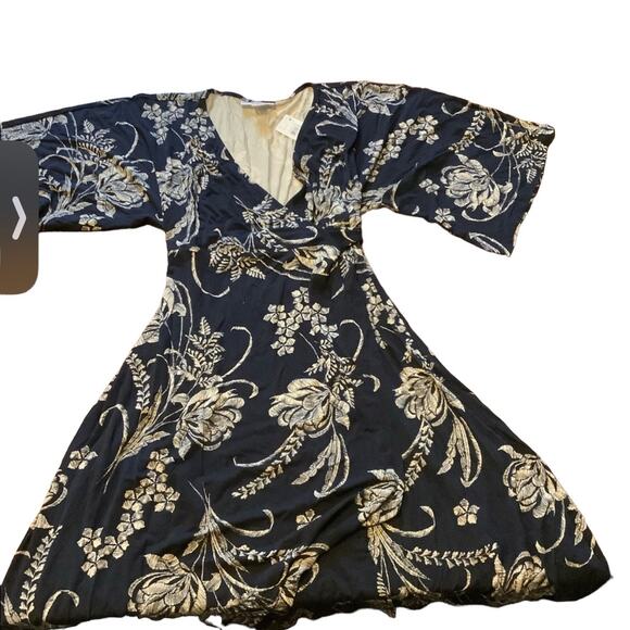 Motherhood Maternity Navy White Floral Flutter Sleeve Wrap Dress Size Medium NWT - Picture 11 of 13